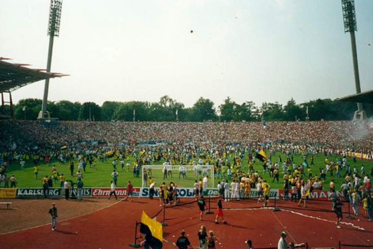 Karlsruher SC - Borussia Dortmund Karlsruher SC - Borussia Dortmund