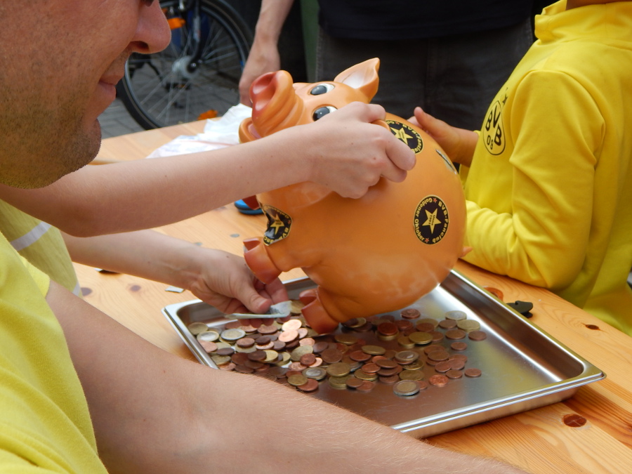 Auszählung Spendensumme Sommerfest 2015